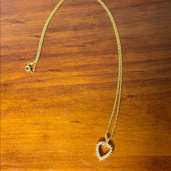 Heart shaped diamond and gold necklace - Picture 5 of 11